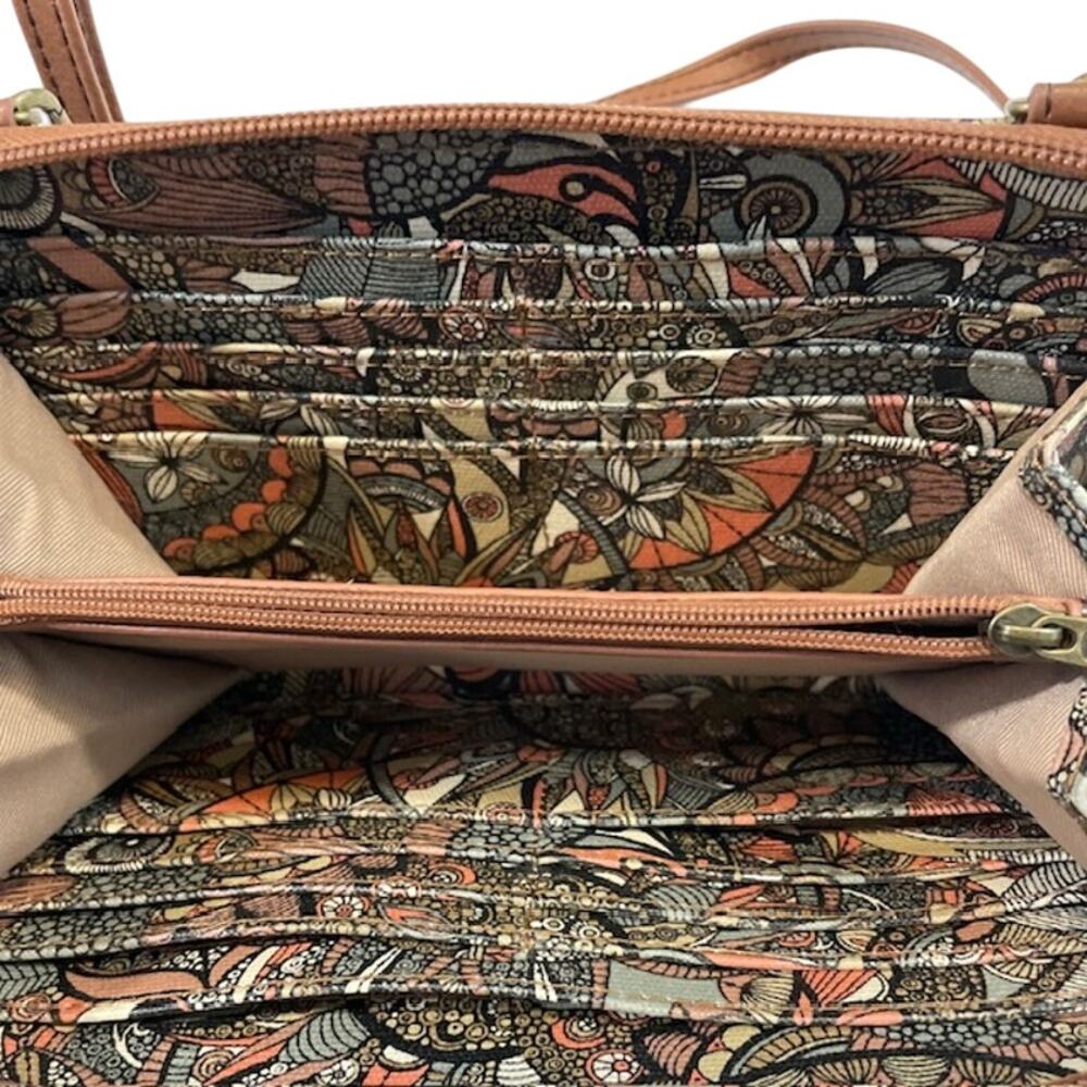 Sakroots Women's Large Siena Artist Circle Crossbody Bag. - Picture 7 of 8